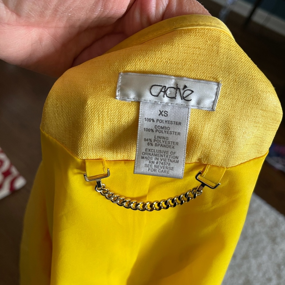 Cache Yellow Lightweight Full Zip Blazer Size Xs - image 4